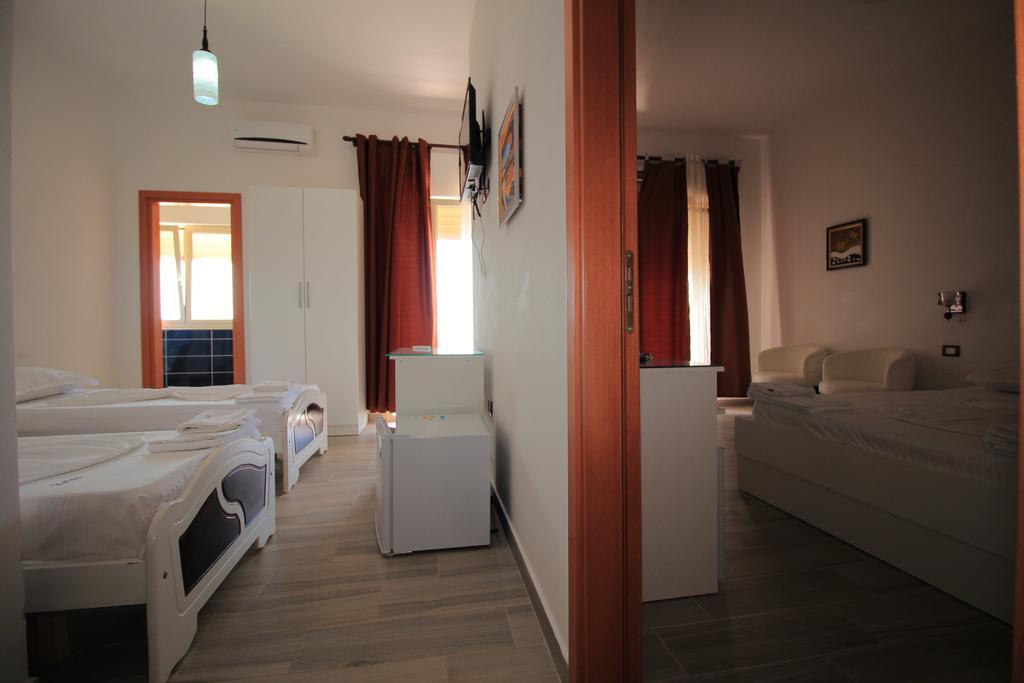 Hotel Keisa Dhermi Exterior photo